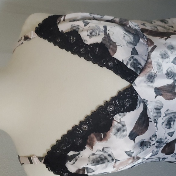 Torrid Women's Bird Floral Print Satin Lace Cami Tank - Picture 2 of 9